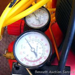 Craftsman 3 gallon 1 hp 125 psi air compressor runs and cycles.
