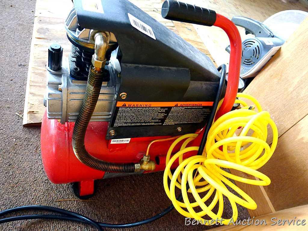 Craftsman 3 gallon 1 hp 125 psi air compressor runs and cycles.