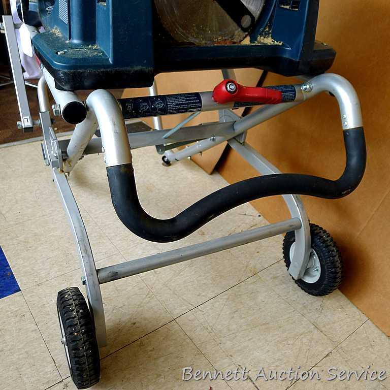 Bosch 4100, 10" table saw has miter gauge, heavy duty fence, push stick, side storage for extra