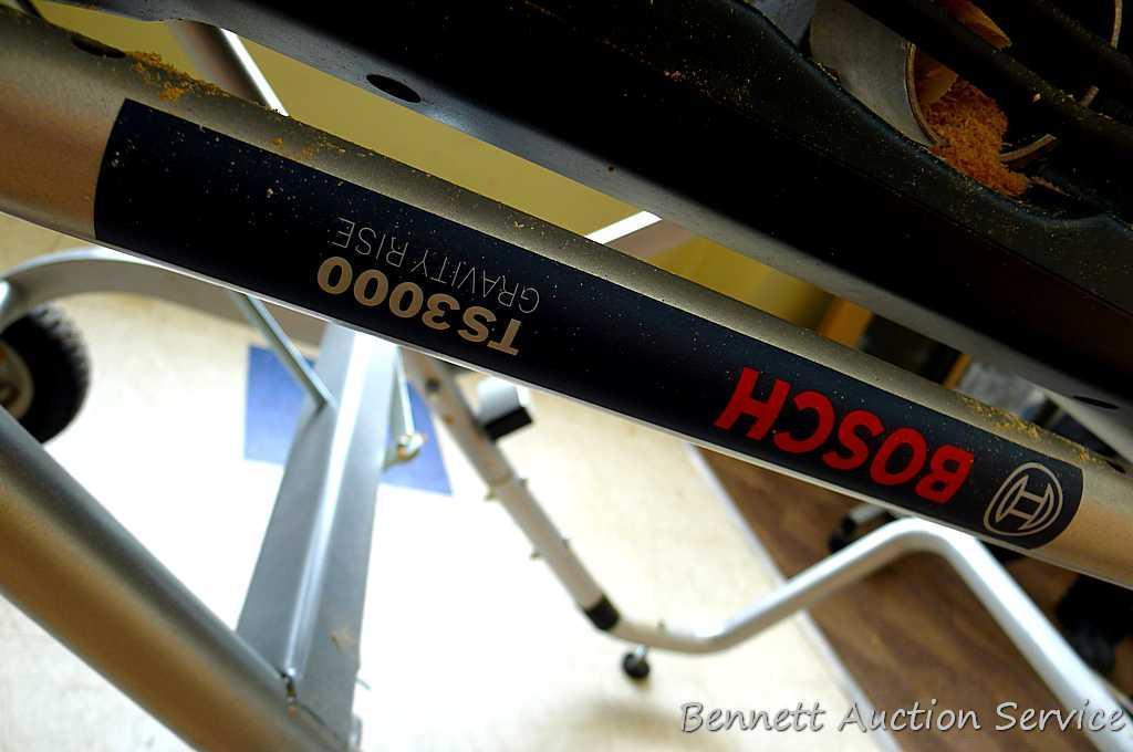 Bosch 4100, 10" table saw has miter gauge, heavy duty fence, push stick, side storage for extra