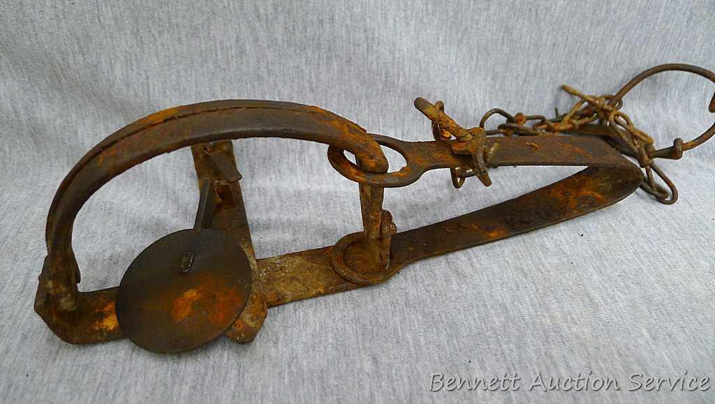 Five Victor cast jaw traps including numbers 0, 1, 1-1/2 single spring traps; Plus another similar
