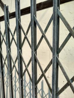 Heavy duty expandable steel security gate