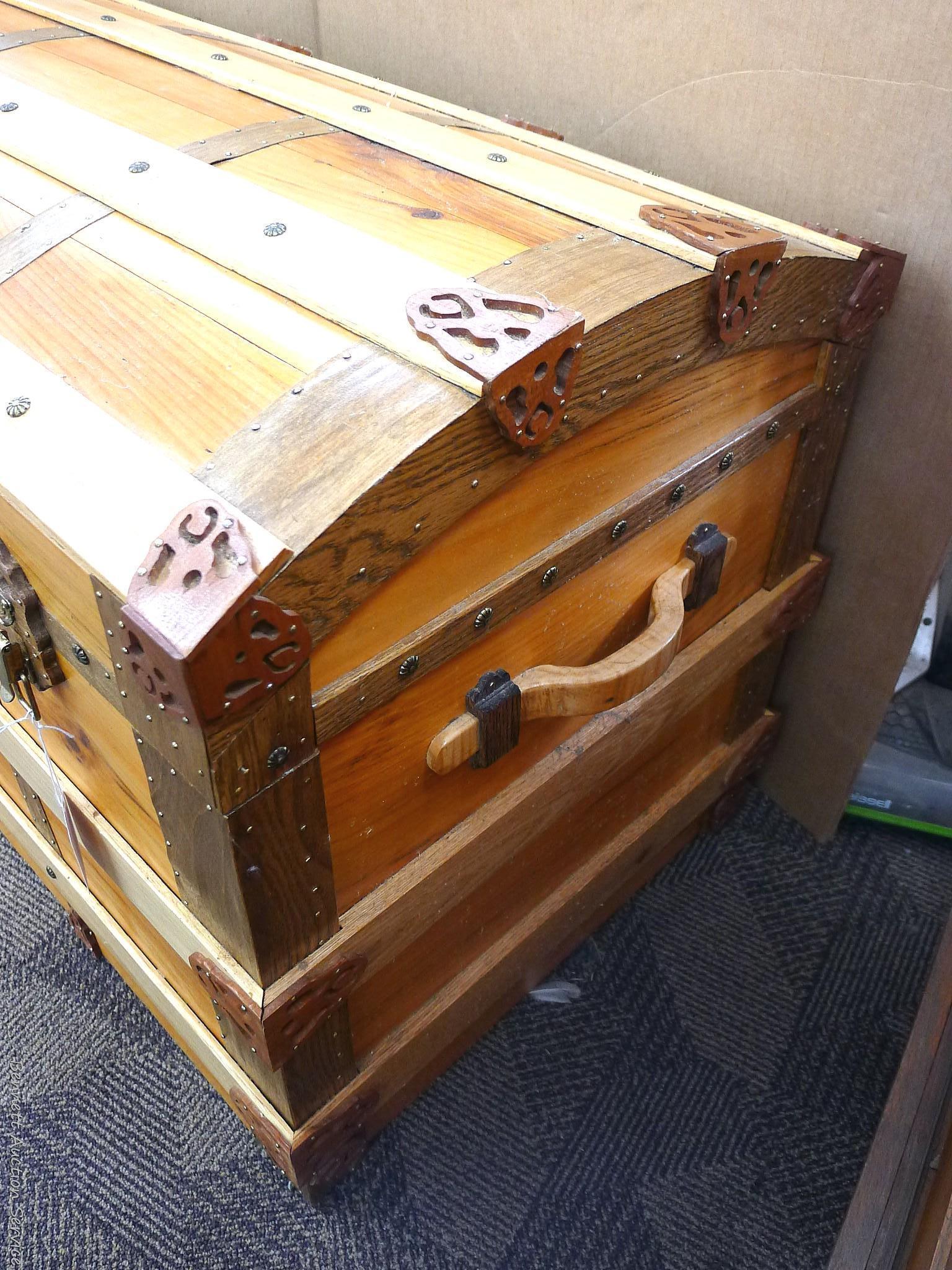Handmade cedar chest lift out tray is in good condition with nice accents. Measures 3' wide x 2'