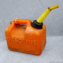 Lawn mower gas totes up to 2 gallon.