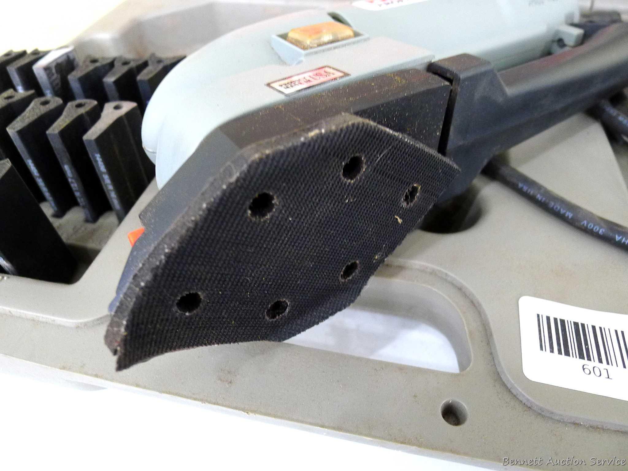 Porter Cable profile sander with case, runs.
