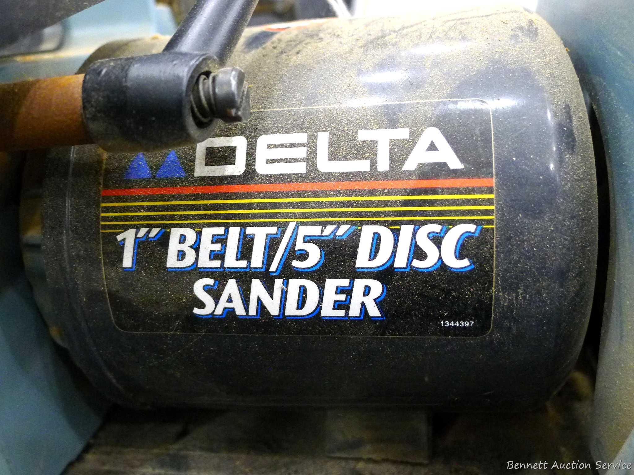 Delta 1" belt sander and 5" disc sander combo comes with manual and guide. Runs and is Model 31-080.