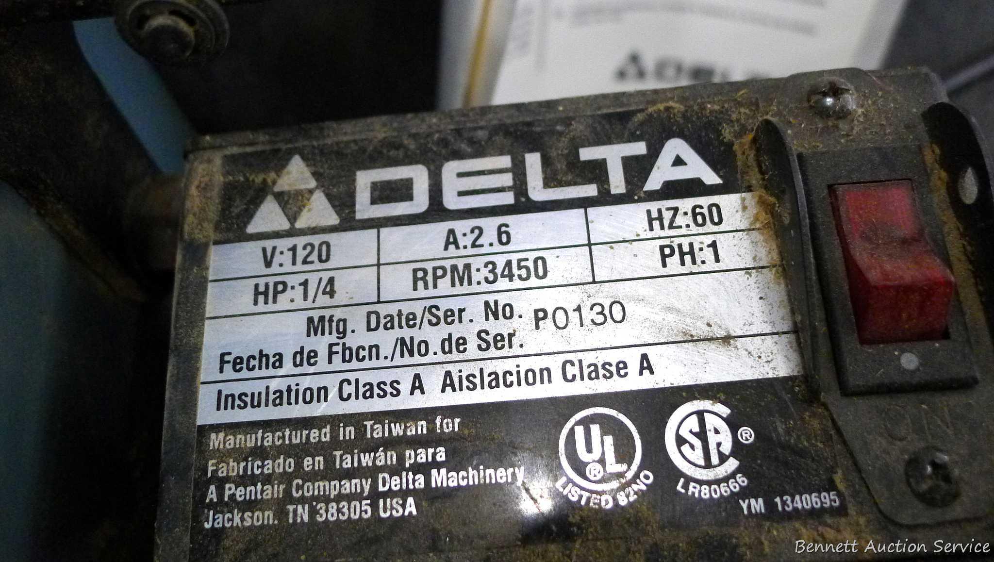Delta 1" belt sander and 5" disc sander combo comes with manual and guide. Runs and is Model 31-080.