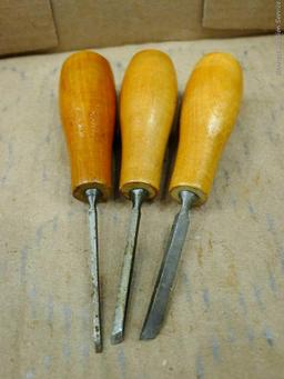Stanley and other woodworking chisels up to 3/8" wide and down to nearly 1/8". Incl straight,
