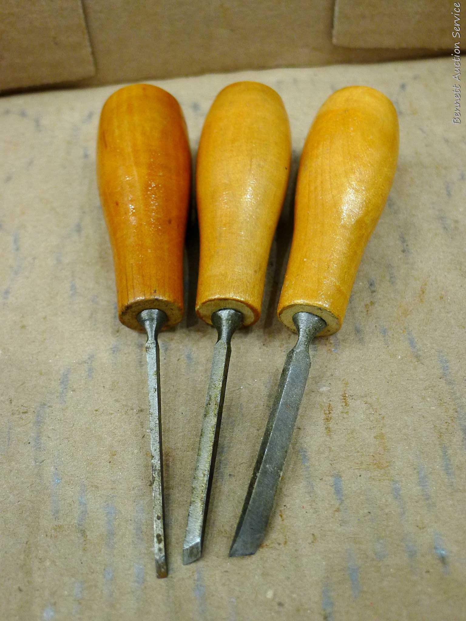 Stanley and other woodworking chisels up to 3/8" wide and down to nearly 1/8". Incl straight,