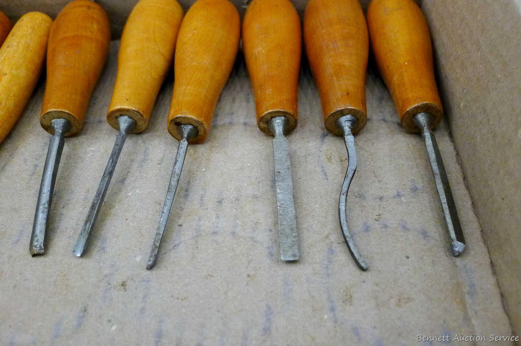 Stanley and other woodworking chisels up to 3/8" wide and down to nearly 1/8". Incl straight,