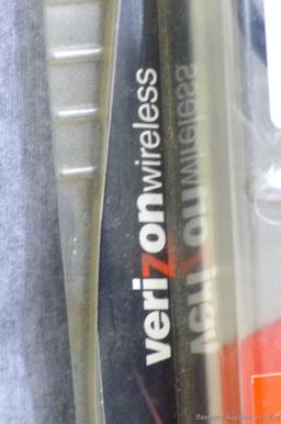 Verizon EarWave Boom headset. Package states that it's compatible with most phones with a 2.5mm