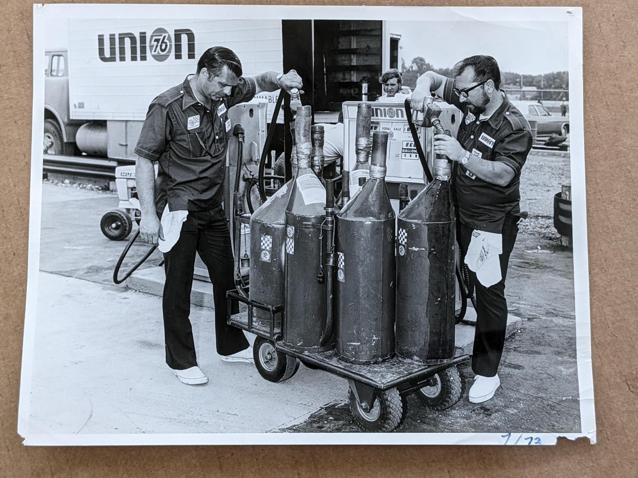 Race historians - Original vintage race photos of known cars (dragsters) and drivers from June 1961.