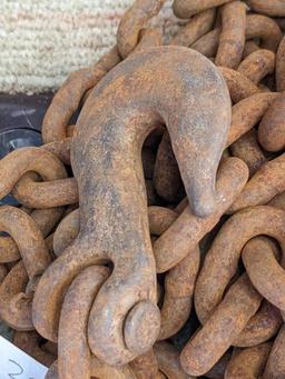 20' of 3/8" chain with 2 grab hooks, no repairs noted.