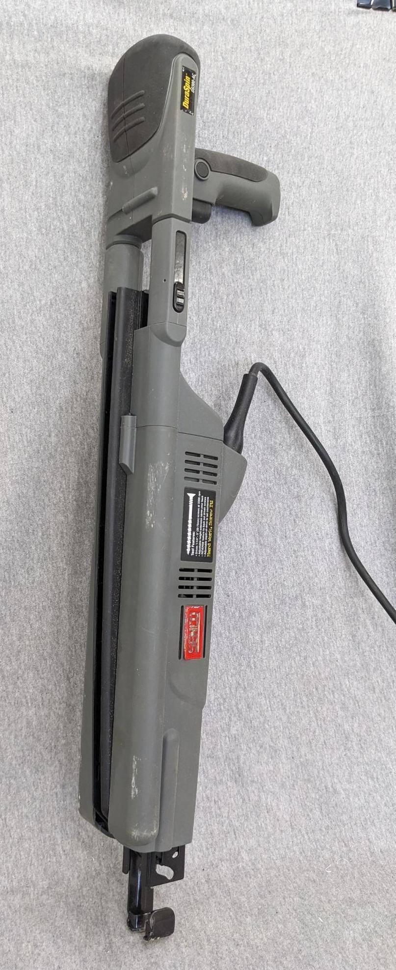 Senco Dura-Spin collated screw driver with box. Model DS300-AC. In good condition, runs. About 31"