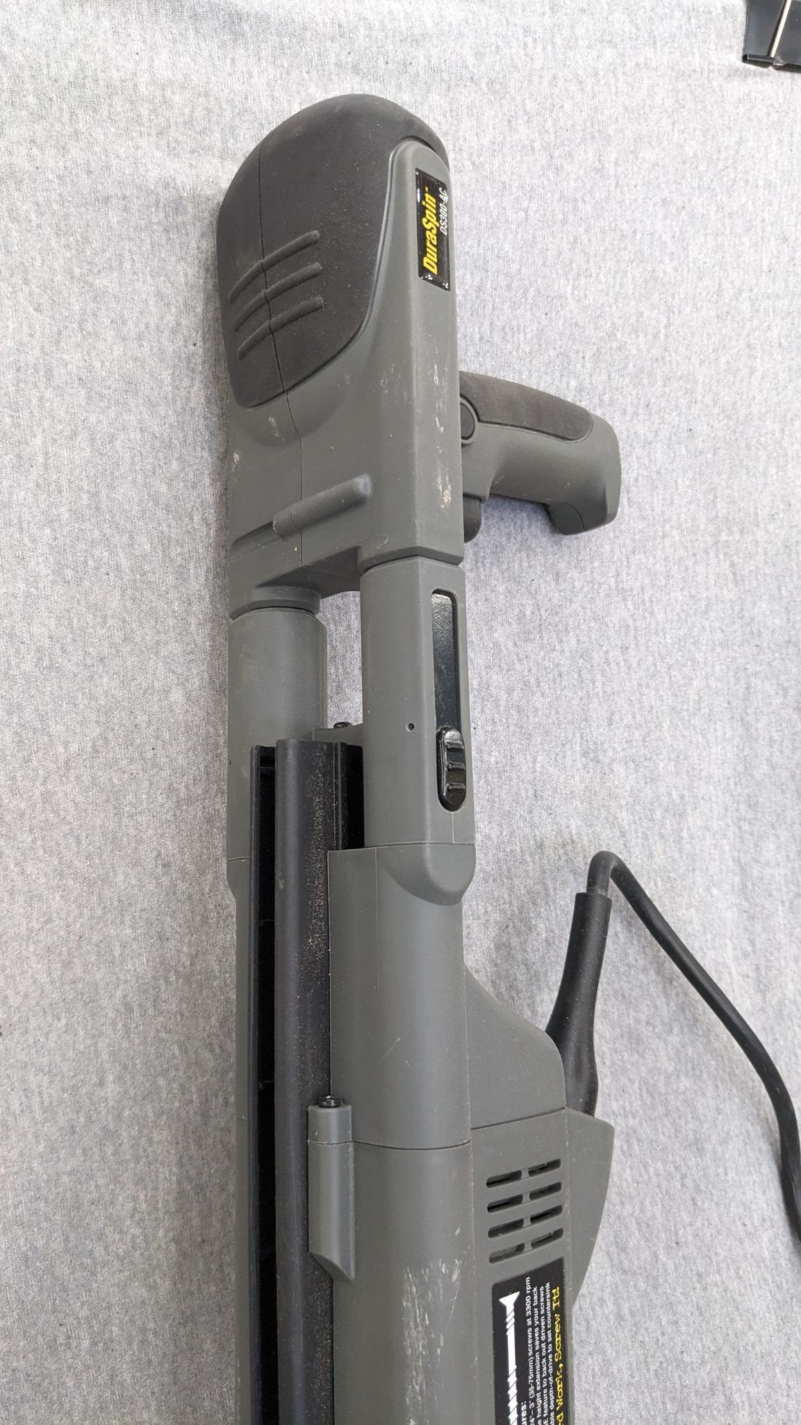 Senco Dura-Spin collated screw driver with box. Model DS300-AC. In good condition, runs. About 31"