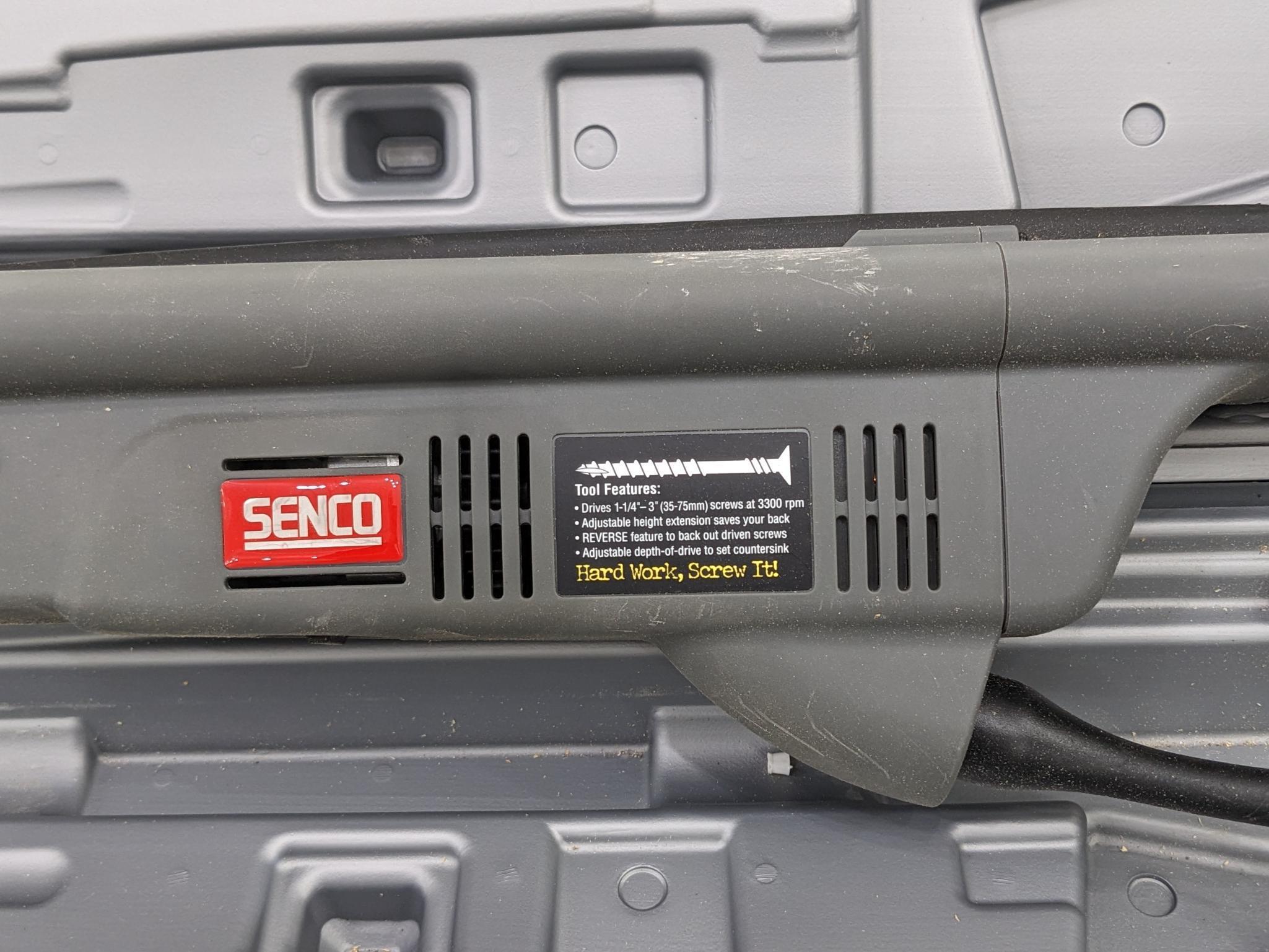 Senco Dura-Spin collated screw driver with box. Model DS300-AC. In good condition, runs. About 31"
