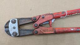 24" bolt cutters in good condition with a 1/16" even gap in the jaws.