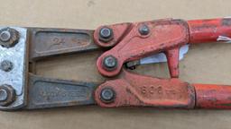 24" bolt cutters in good condition with a 1/16" even gap in the jaws.