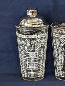 Great vintage bar set with drink mixing glasses and the perfect size glasses for beer tasting...make