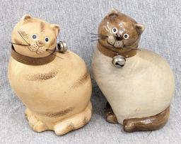 Pair of cat figurines in good condition stand 5-1/2" tall.