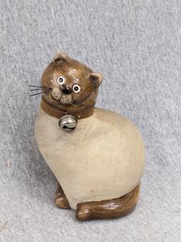 Pair of cat figurines in good condition stand 5-1/2" tall.