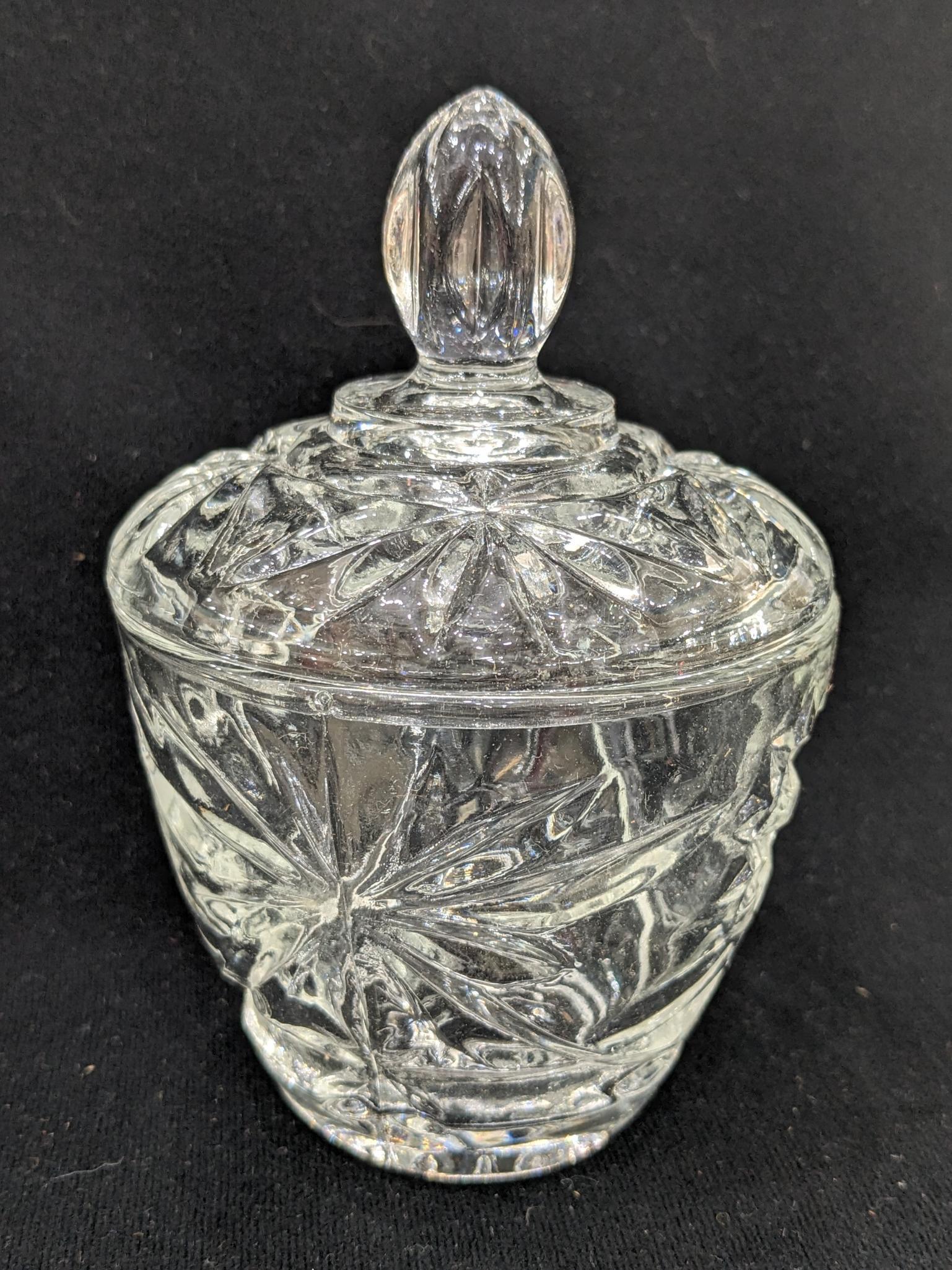 Anchor Hocking Early American Prescut set with original box. Incl cruets, salt and pepper shakers,