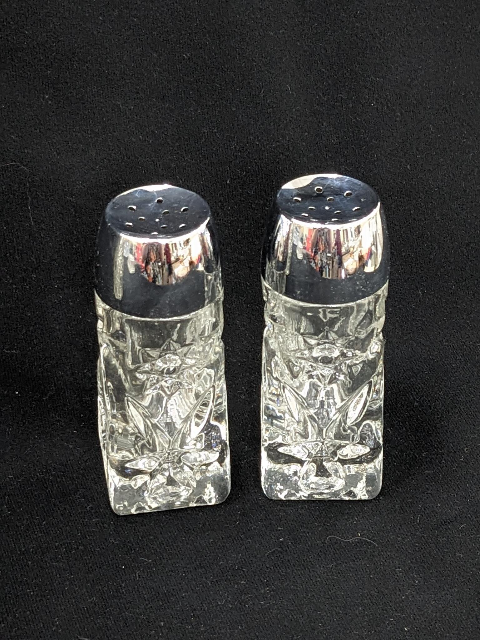 Anchor Hocking Early American Prescut set with original box. Incl cruets, salt and pepper shakers,
