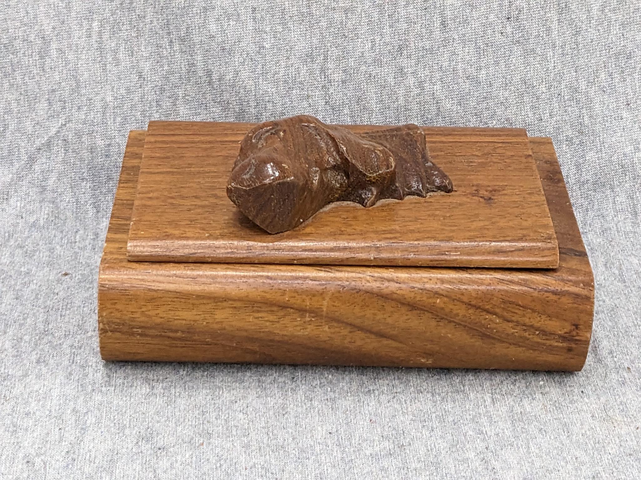 5" wooden dog box, 10-1/2" footed bowl, two hangable cutting boards (one is monkey wood, other
