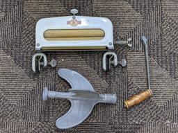 Old Handy Hot stovetop washing machine with original wringer. Neat piece from when work was work 14"