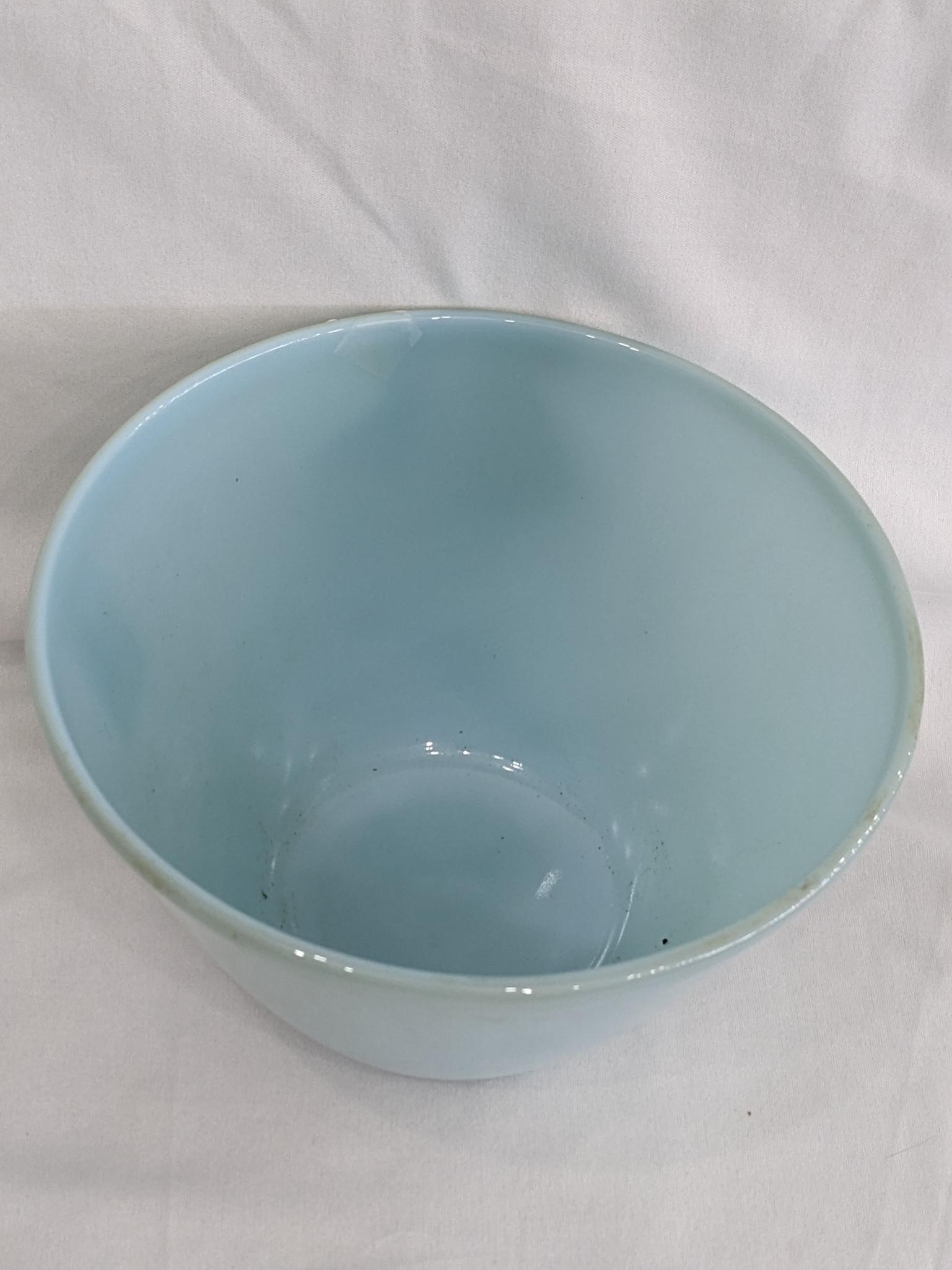 Fire King delphite blue mixing bowl is in good condition and measures about 8-1/2" x 5-1/2".