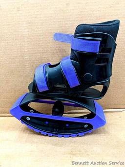 Boosters bouncing boots fits child size 3-6.