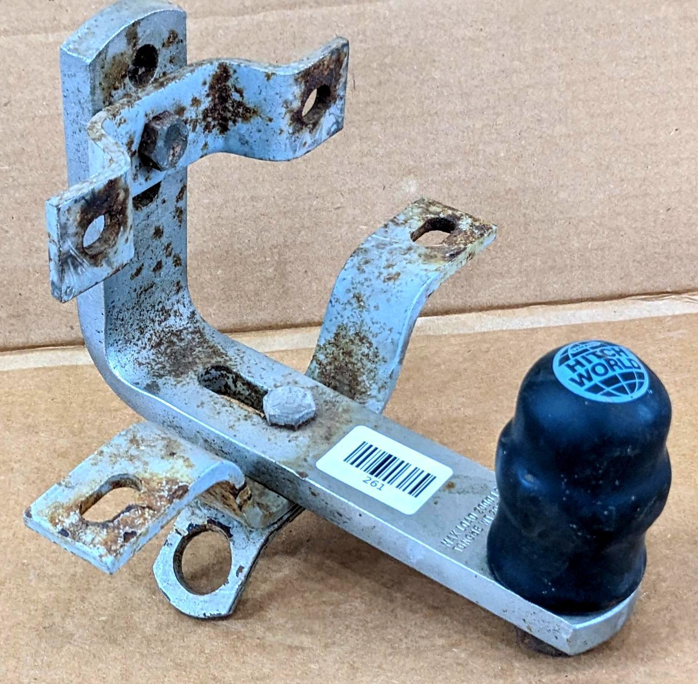 Valley hitch mount is currently set up with a 2" ball that has a nice cover, Ready to bolt up to