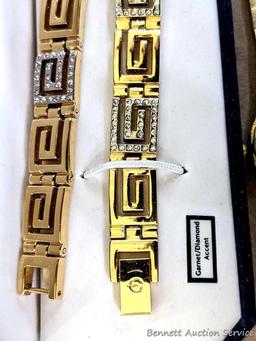Sarah Coventry and other ladies quartz wristwatches. Pretty pieces, one with sun/moon movement. None