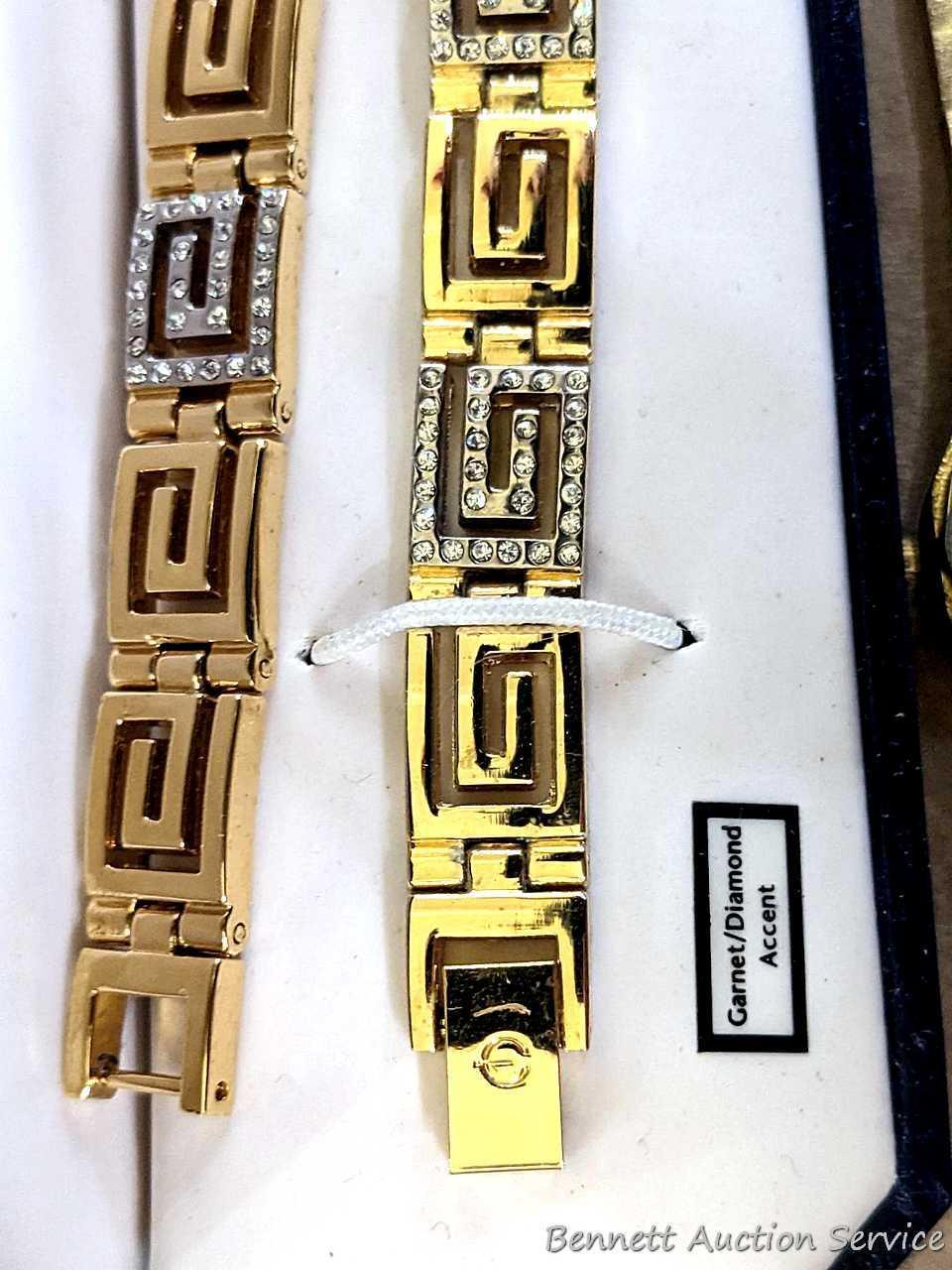 Sarah Coventry and other ladies quartz wristwatches. Pretty pieces, one with sun/moon movement. None