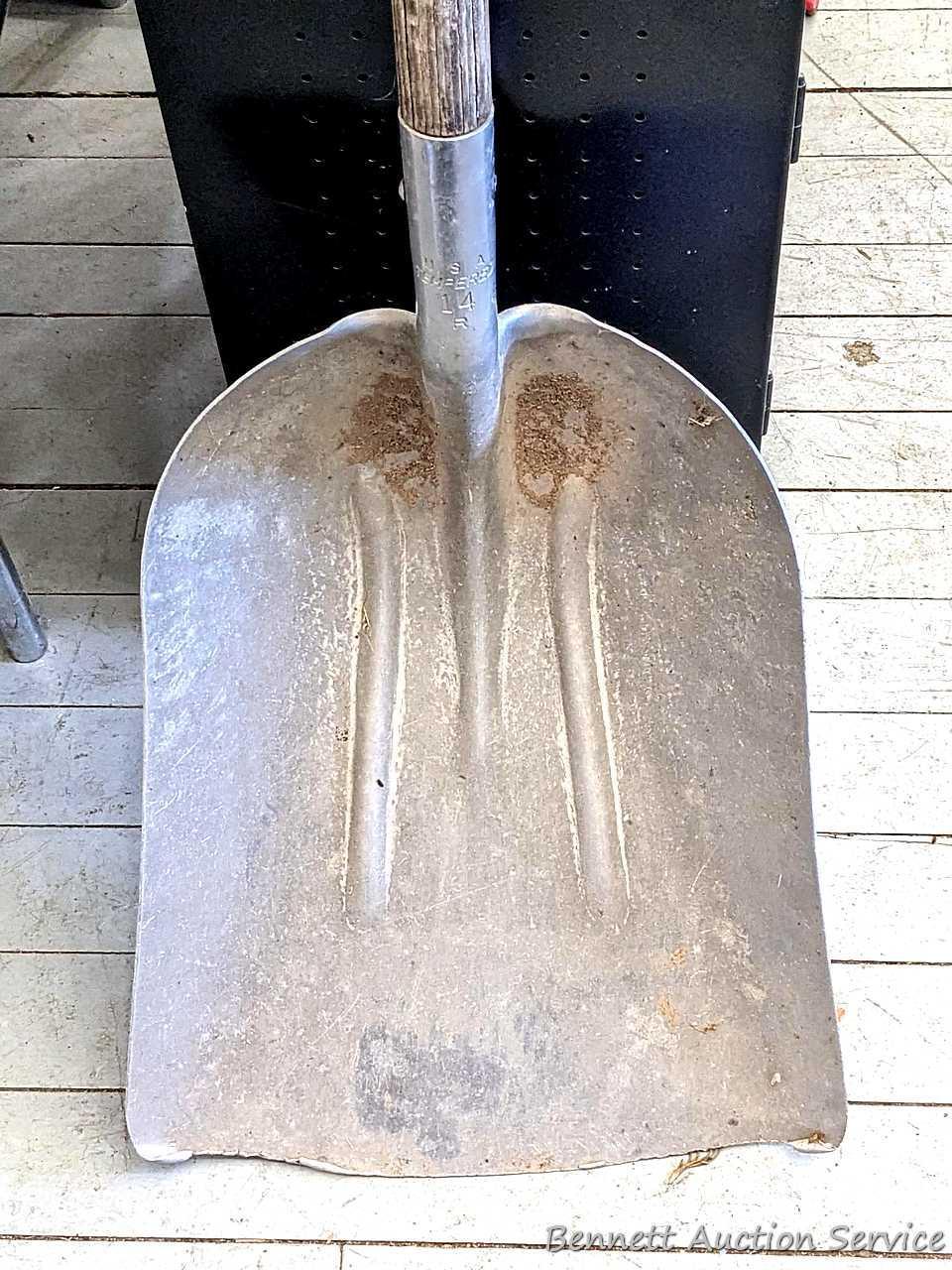 Nice grain scoop.