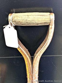 Nice grain scoop.