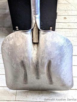 Nice grain scoop.