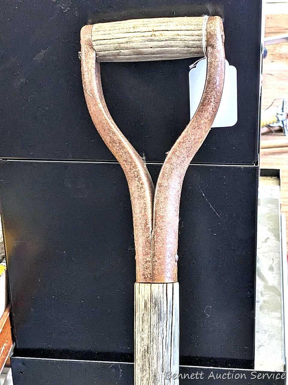 Nice grain scoop.