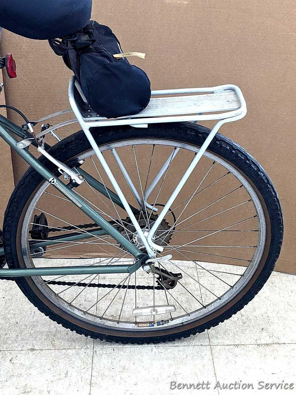 Shimano Raleigh SC30 Sport Comfort bike with 7 speeds. Features easy to adjust seat, back tire cargo