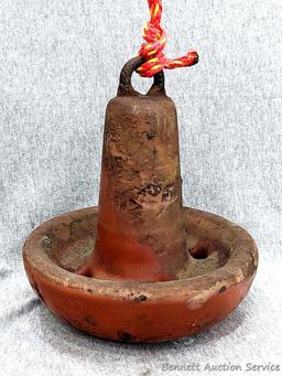 15 lb boat anchor with attached length of rope.