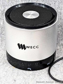 Latte Ice mp3 Player 8GB: Built-in FM Transmitter; Belkin FM Transmitter, and WECC wireless speaker.