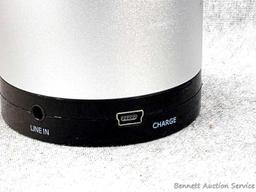 Latte Ice mp3 Player 8GB: Built-in FM Transmitter; Belkin FM Transmitter, and WECC wireless speaker.