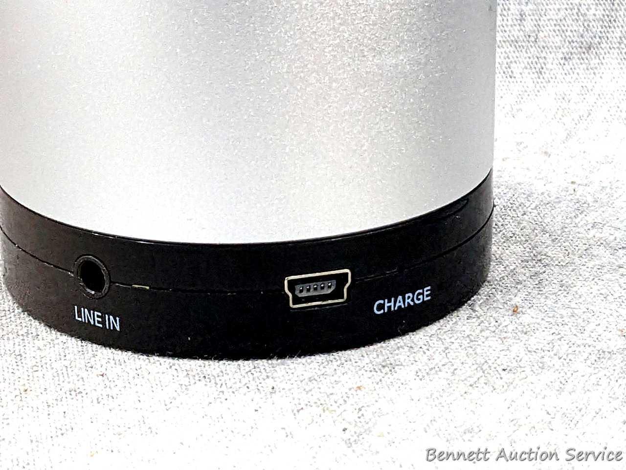 Latte Ice mp3 Player 8GB: Built-in FM Transmitter; Belkin FM Transmitter, and WECC wireless speaker.
