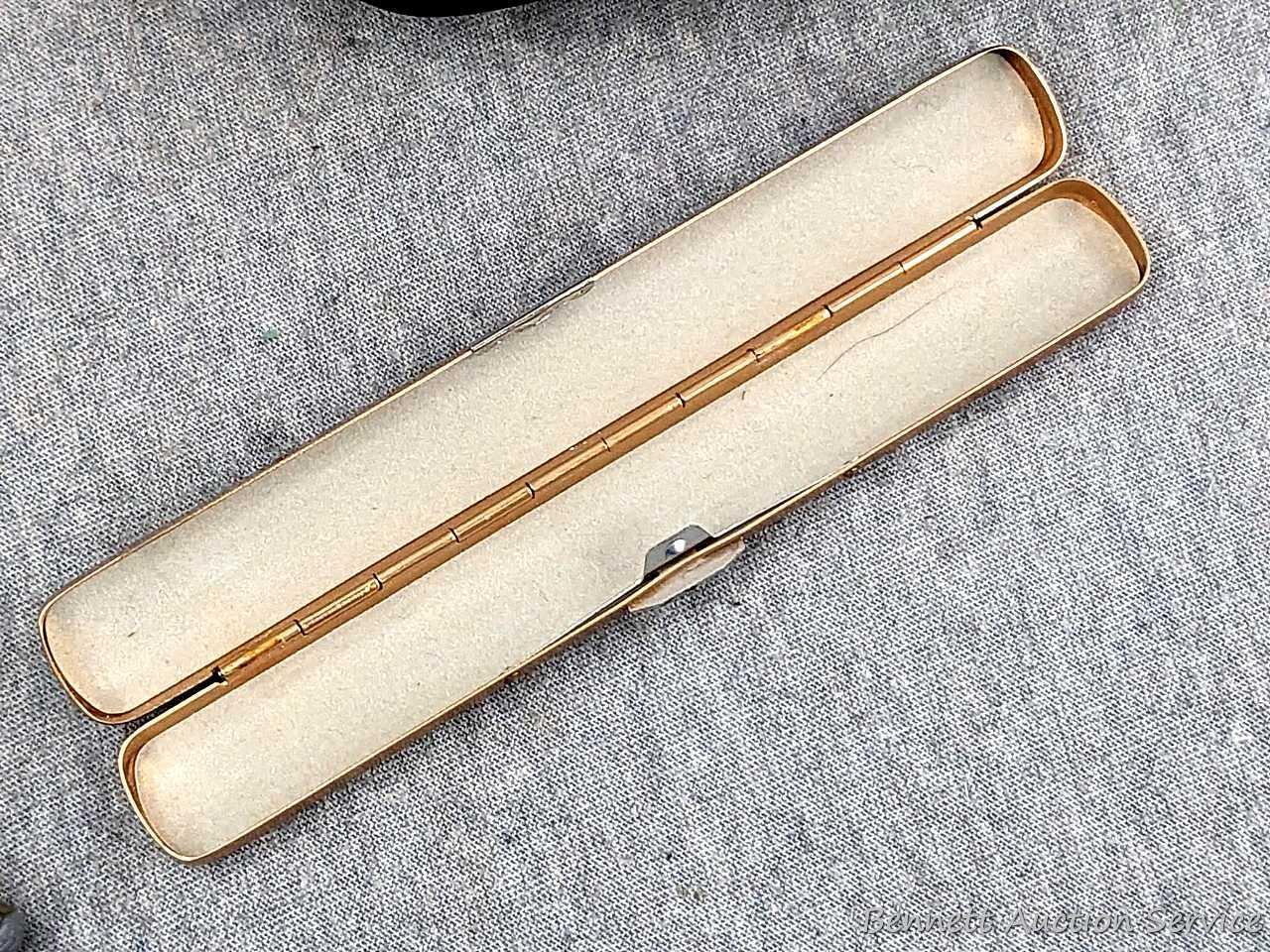 eGo vape pen or e-cigarette kit.