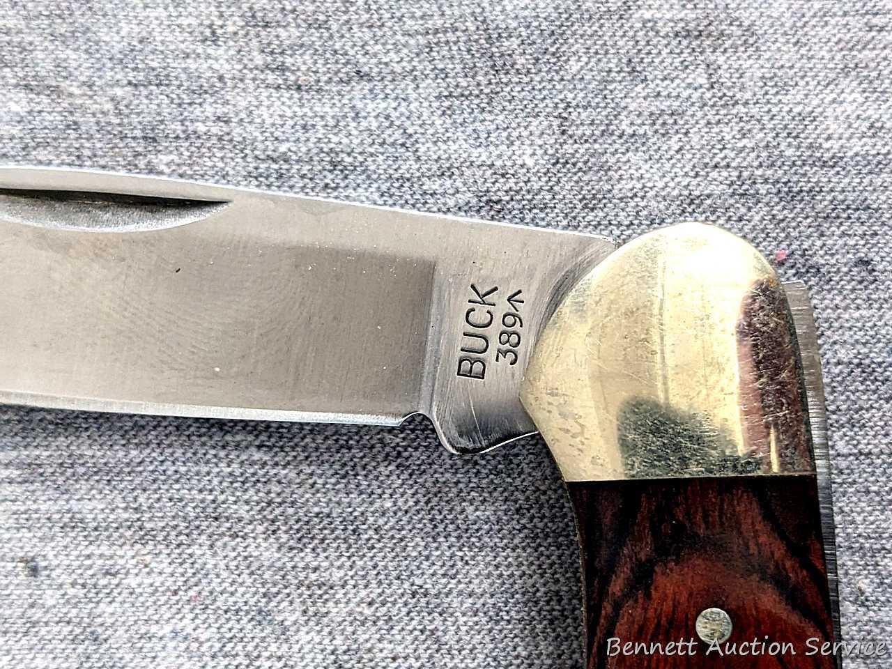 Folding Buck blade pocket knife, handle measures 3-3/4" long. Buck 389, blades are tight as are