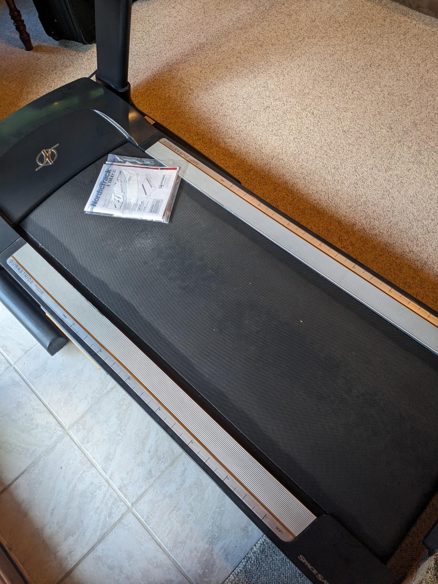 Nordic Track Elite zi Durastride treadmill is a Space Saver model. Unit works and looks in very good