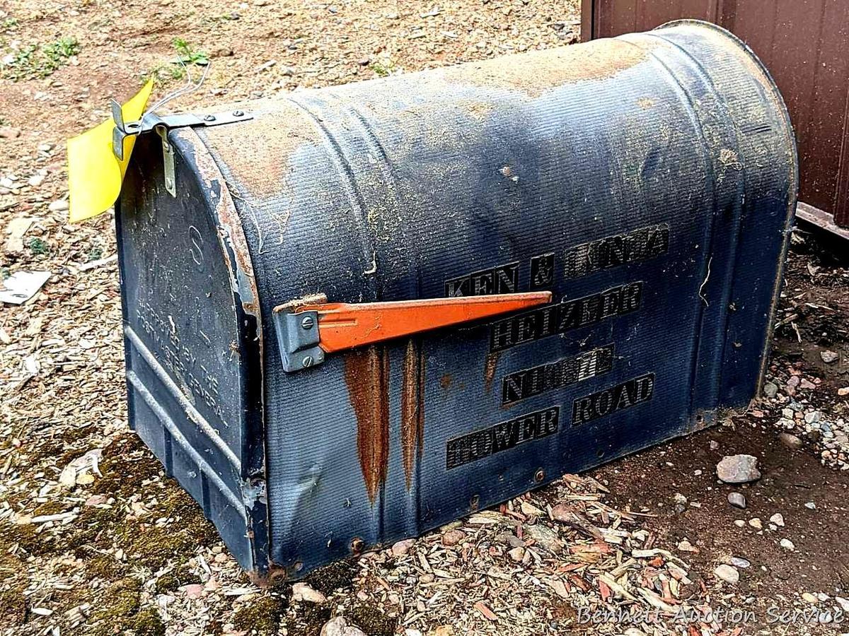 Nice big mailbox measures 2' x 11" wide x 15" high.