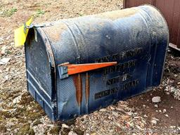 Nice big mailbox measures 2' x 11" wide x 15" high.