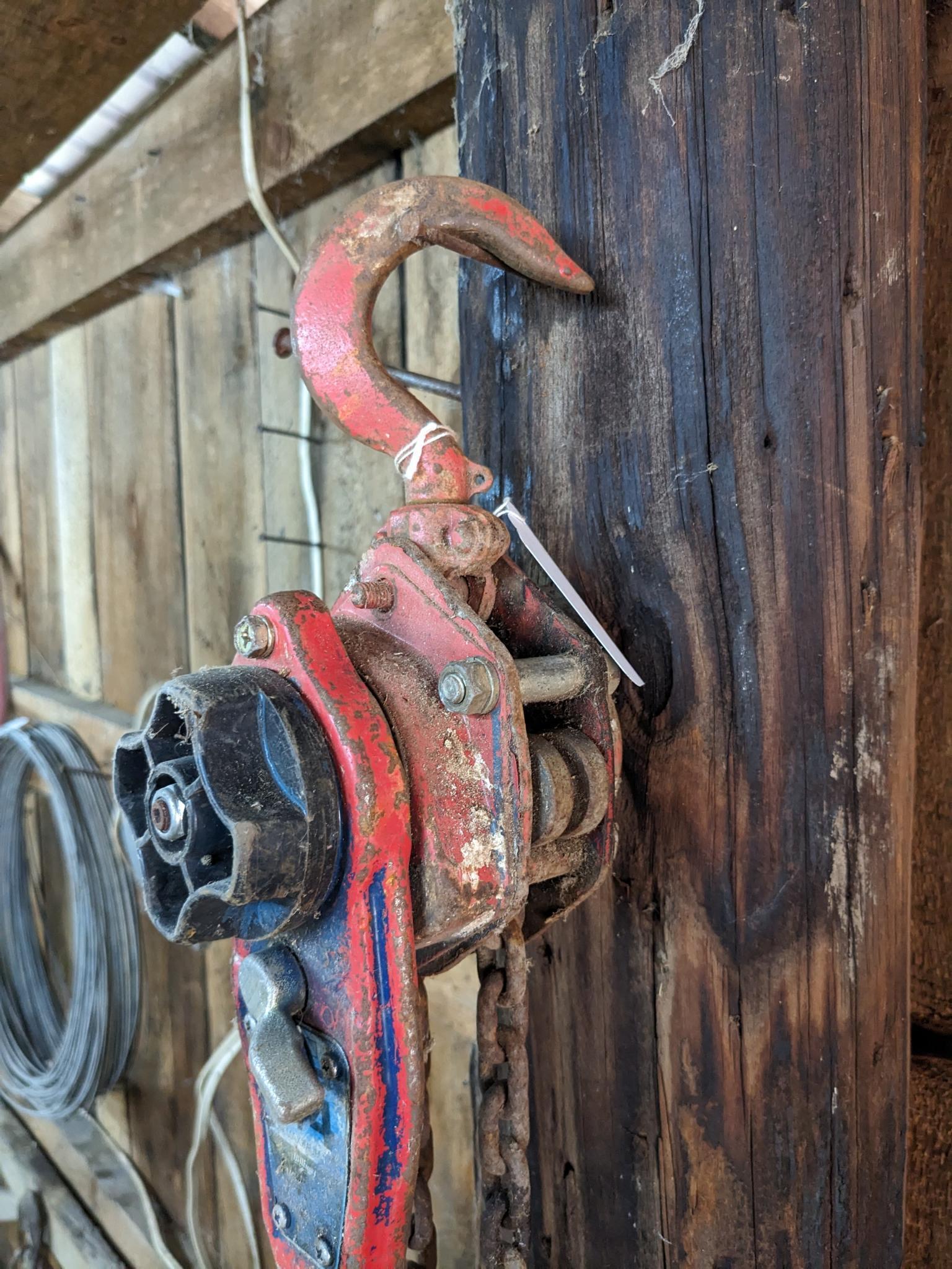 3/4 ton chain hoist or puller is 16".