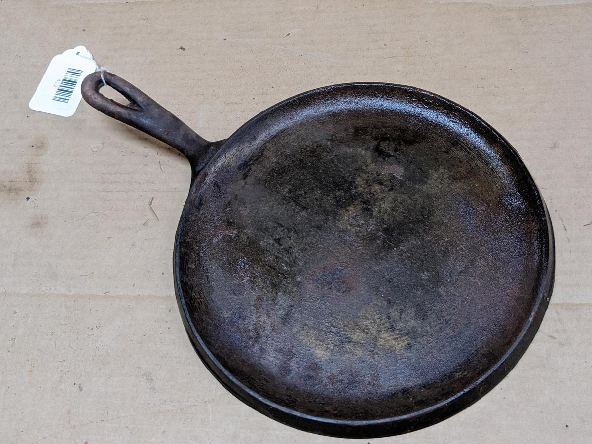 Wagner Ware Sidney, O cast iron griddle is marked 1109B.